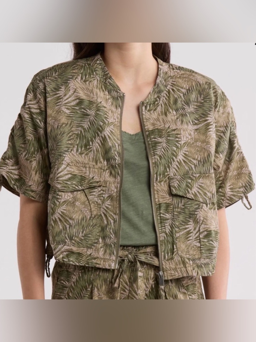 DEMOCRACY Cropped Utility Zip Up Short Sleeve Jacket Green/Grey Tropical Camo S